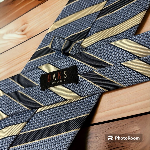 Daks London Tie - Picture 5 of 5